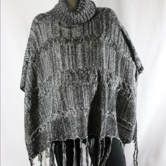 Grey Poncho - Picture 2 of 4
